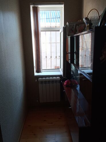 Həyət evləri və villaların satışı: Salam. Lokbatanda 70 metr medeniyyet sarayiyla mesafede, 2 mertebeden — 5