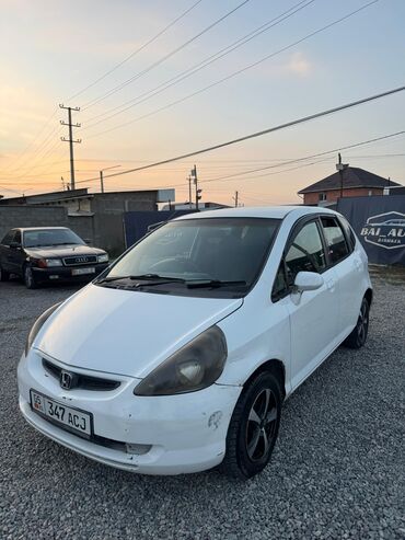 авто пылисос: Honda Fit: 2002 г.
