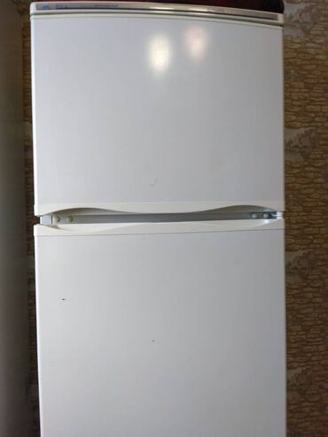 Холодильники: Холодильник Atlant, Б/у, Двухкамерный, 60 * 180 * 60