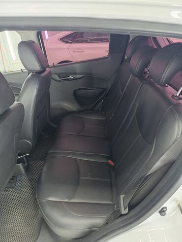 Chevrolet: Chevrolet Spark: 2017 г., 1 л, Вариатор, Бензин, Хэтчбэк — 11