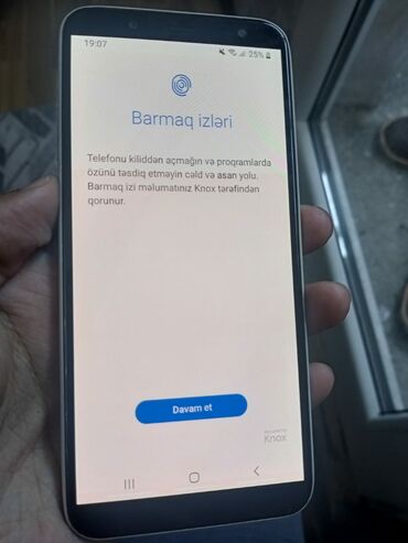 телефон fly с хорошим аккумулятором: Samsung 32yaddas barmag izi face id islek zaryatka saxlamasi 2gun