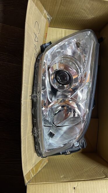 corolla runx: Алдыңкы оң фара Toyota 2010 г.