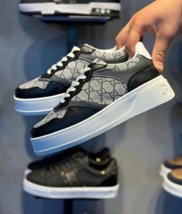 bele patike za odelo: Trainers, Gucci, size - 44