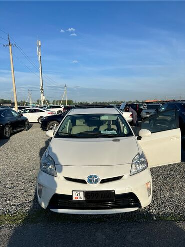 таота виш: Toyota Prius: 2015 г., 1.8 л, Автомат, Гибрид