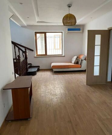 Продажа домов: Дом, 300 м², 7 комнат, Агентство недвижимости, Косметический ремонт — 5