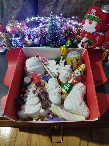 Hədiyyələr: Hər birinin Qiyməti 10 manat olan Rənglənən Gips Gift Boxlarla — 7
