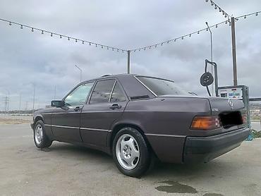 mersedes b: Mercedes-Benz 190 (W201): 2 l | 1991 il Sedan — 9