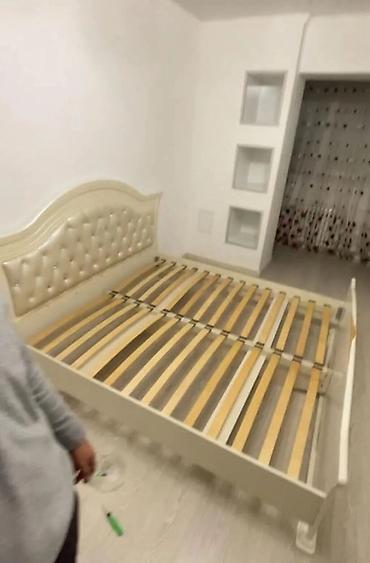 Кровати: Двуспальная кровать, Б/у, Каркас без матраса, длина - 206 см — 2