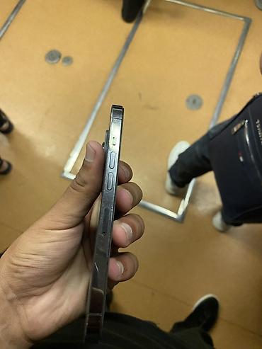 Apple iPhone: IPhone 13 Pro, 128 GB, Qara, Face ID — 5
