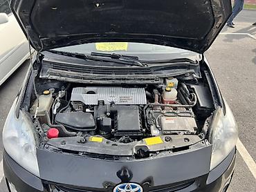 Toyota: Toyota Prius: 2011 г., 1.8 л, Вариатор, Гибрид, Хэтчбэк — 7