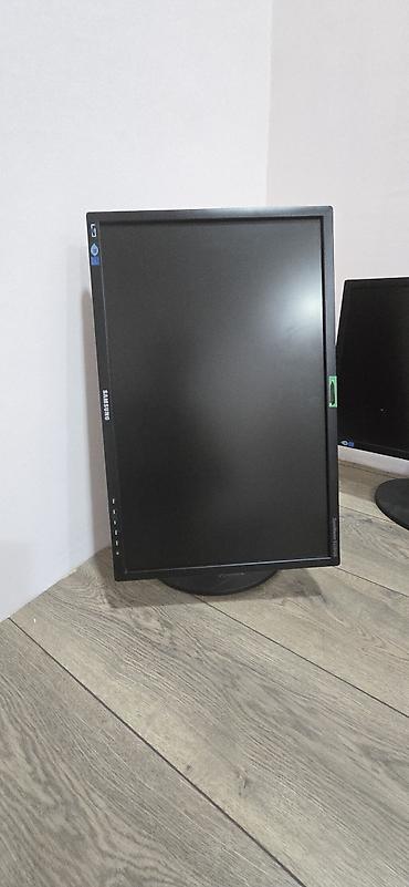 ekran sekilleri komputer ucun: Samsung SyncMaster LCD monitor - Ekran: 22" (təxmini), yüksək rəng — 2