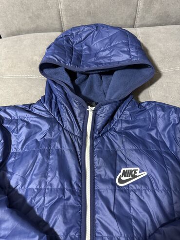 кожаные куртки бишкек дордой: Эркектердин курткасы, M, Nike, Жаңы, түсү - Көк