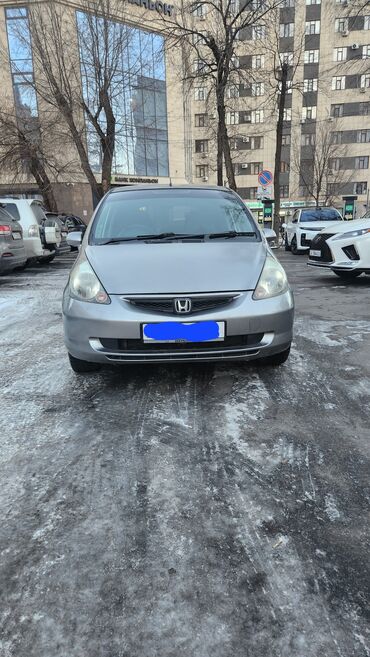 Honda: Honda Fit: 2003 г., 1.3 л, Вариатор, Бензин, Хэтчбэк