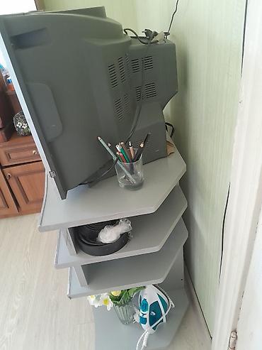 multi tool: Orvica CRT televizor + təkərli TV stendi Məhsul təsviri: - Televizor — 3