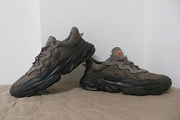 rumenilo max factor: ADIDAS OZWEEGO TR br 48 31cm unutrasnje gaziste, patike bez bilo — 1