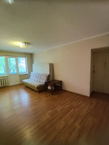 сдаю кв в достуке: 1 комната, 30 м², Без мебели