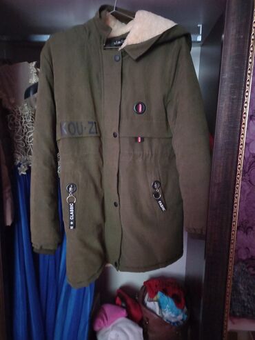 işlənmiş paltar: Женская куртка 3XL (EU 46)