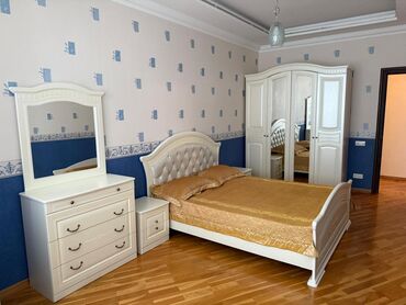 Uzunmüddətli kirayə mənzillər: Şəhərin mərkəzində 3otaqlı mənzil icarəyə verilir.İşığı suyu — 6