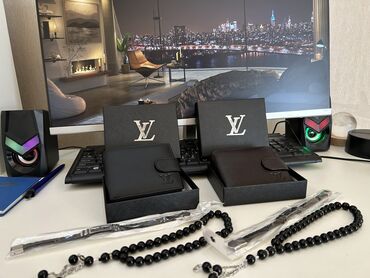 çantalar 2020: Louis Vuitton - 30 azn ( təbii dəri ) 📌Aclass təsbeh və qolbaq hədiyyə