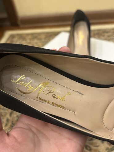 Туфли: Туфли, 37, Basconi, Б/у, цвет - Черный, Бесплатная доставка, Платная доставка, Самовывоз — 13