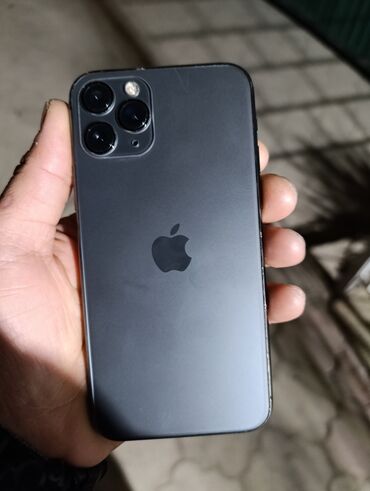 Apple iPhone: IPhone 11 Pro, Б/у, 256 ГБ, Кабель