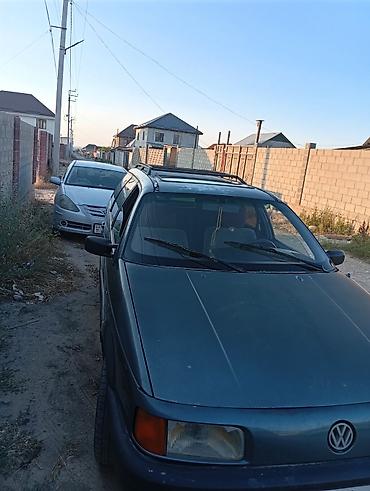 pass: Volkswagen Passat Variant: 1989 г., Механика, Универсал — 5