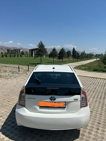 багажник тайота ист: Toyota Prius: 2013 г., 1.8 л, Вариатор, Гибрид, Хэтчбэк