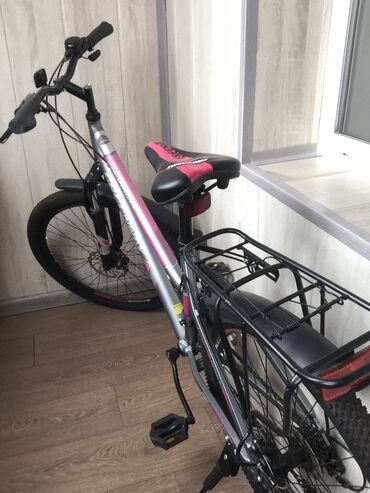Спорт и хобби: Продам дамский велосипед совершенно новый, горныйалюминиевый