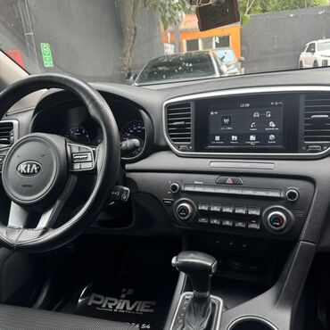 Kia: Kia Sportage: 2 l | 2018 il Krossover — 6