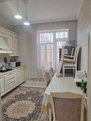 ag seherde obyektler: 4 otaqlı, 150 kv. m — 6