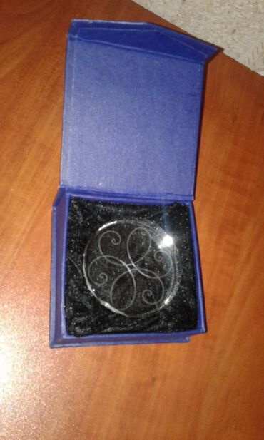 Digər ev dekoru: Hədiyyəlik suvenirlər satılır. Əlvan işıqlıdır. Toka qoşulur və — 5