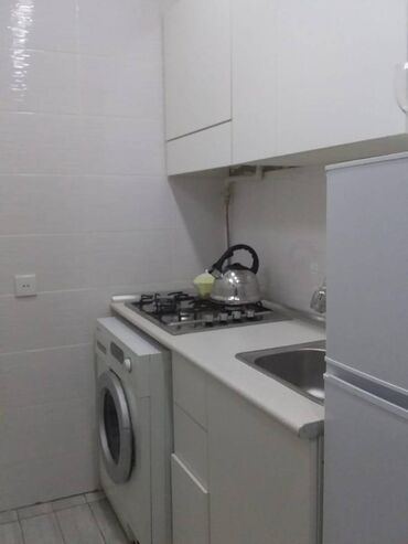 Uzunmüddətli kirayə mənzillər: Tarqovuda, İçəri şəhər metrosu yaxınlığında, 2 mərtəbəli binanın 2-ci — 11