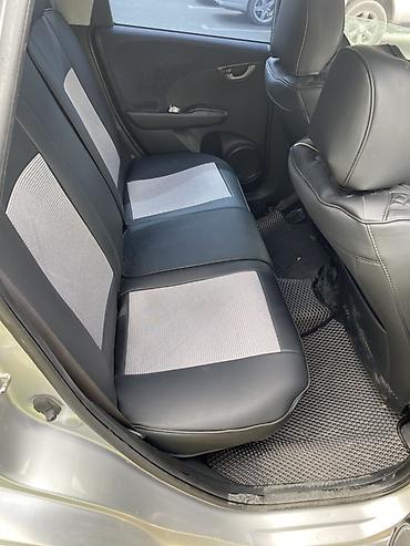 fit 2: Honda Fit: 2008 г., 1.3 л, Вариатор, Бензин — 5