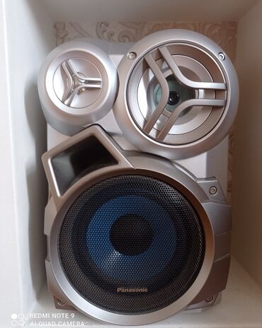 Dinamiklər və kolonkalar: Panasonic SA-AK520 mikrosistem - 5 CD Changer: eyni vaxtda 5 disk