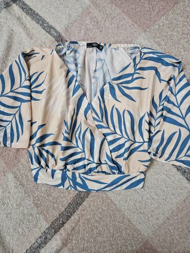 Köynək və bluzalar: Herbiri 2 AZN — 3