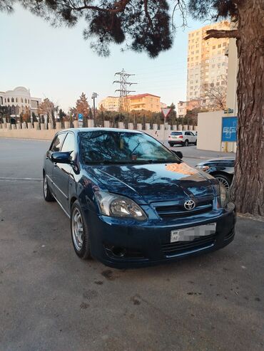 Toyota: Toyota Corolla: 1.4 l | 2005 il Hetçbek