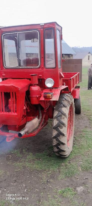 ymz traktor satisi: Qırmızı kabinli yığıma traktor - Ön qoşqu tipli yük platforması — 3