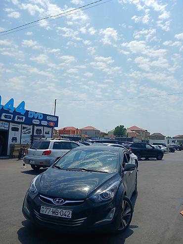 disk: Hyundai Elantra: 1.8 l | 2015 il Sedan — 1