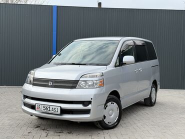 авто минивены: Toyota Voxy: 2004 г., 2 л, Автомат, Бензин, Минивэн