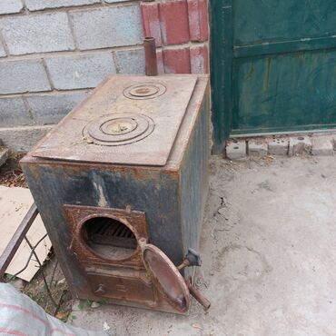 печка для отапления: Продаю на 230 кв м
стоячая сделано СССР торг возможен