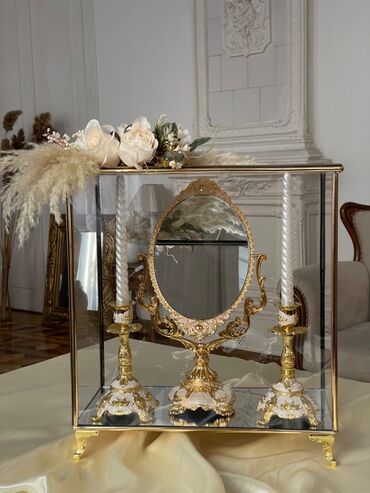 Toy paltarları: Güzgü şamdan destı 1 eded son öz qiymetıne 
100 man