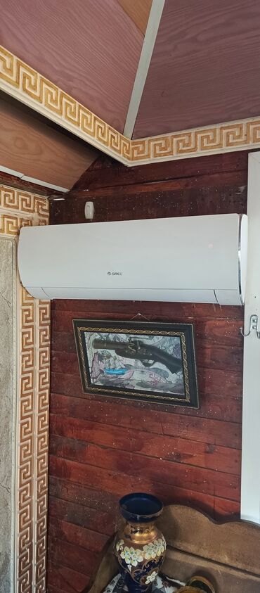 Кондиционер Gree, Б/у, 30-35 м², Нет кредита