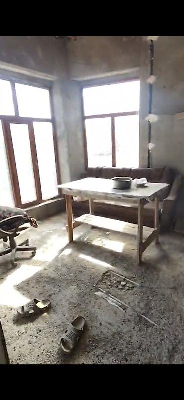 sumqayit satilan evler: Satılır: Həyət evi və torpaq sahəsi - 4 tərəfi hasarlı, darvazalı — 7