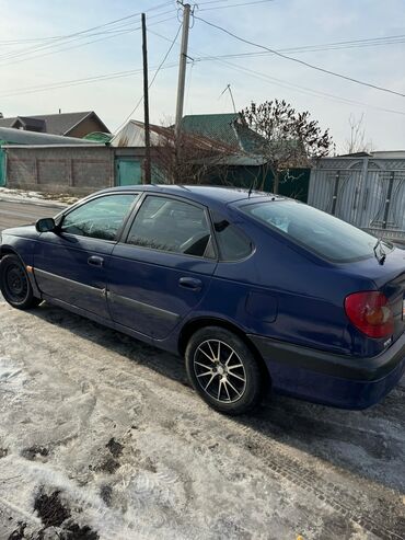 Toyota: Toyota Avensis: 1999 г., 2 л, Механика, Бензин, Седан