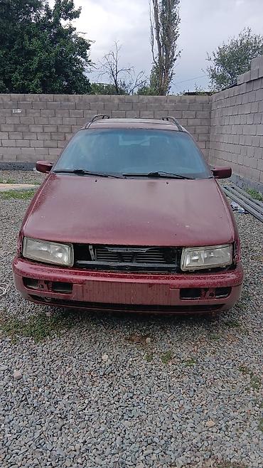 Volkswagen: Volkswagen Passat: 1989 г., 1.8 л, Кол менен иштөөчү, Бензин, Универсал — 2