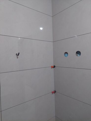 Укладка плитки: Подготовка стен для укладки, Подготовка стен для грунтовки, Резка плитки | Стеклянная плитка, Керамическая плитка, Керамогранитая плитка | Вертикальная укладка, Диагональная укладка, Горизонтальная укладка Больше 6 лет опыта — 9