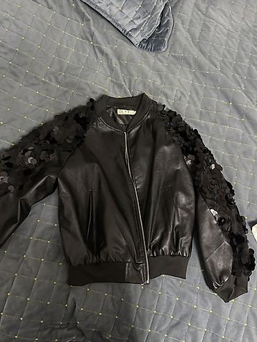 Qara bomber üslublu qadın gödəkçə - Material: Süni dərini xatırladan lalafo.az -da Qara bomber üslublu qadın gödəkçə - Material: Süni dərini xatırladan