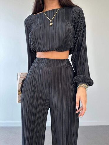 Kompleti: New Perfekt Set SS•MM•L Cena3500 Din — 2