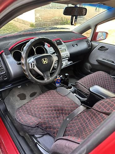 м рул: Honda Jazz: 2006 г., 1.4 л, Кол менен иштөөчү, Бензин, Хетчбек — 5