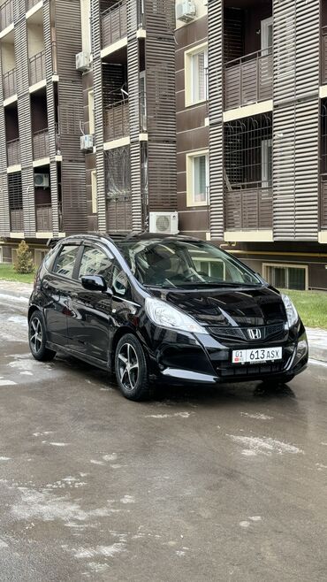 Honda: Honda Jazz: 2011 г., 1.3 л, Механика, Бензин, Хэтчбэк